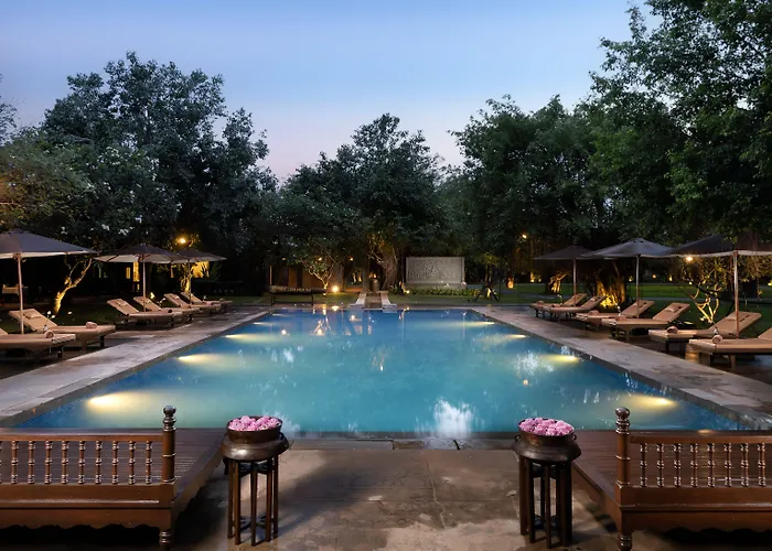 Mane History Lovers Hotel