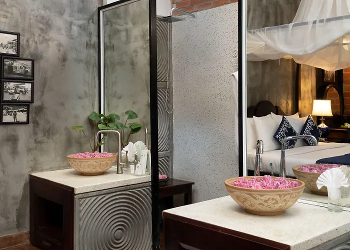 Mane History Lovers Hotel 5*