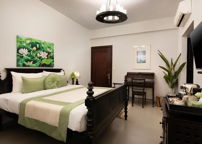 Mane History Lovers Hotel 5*